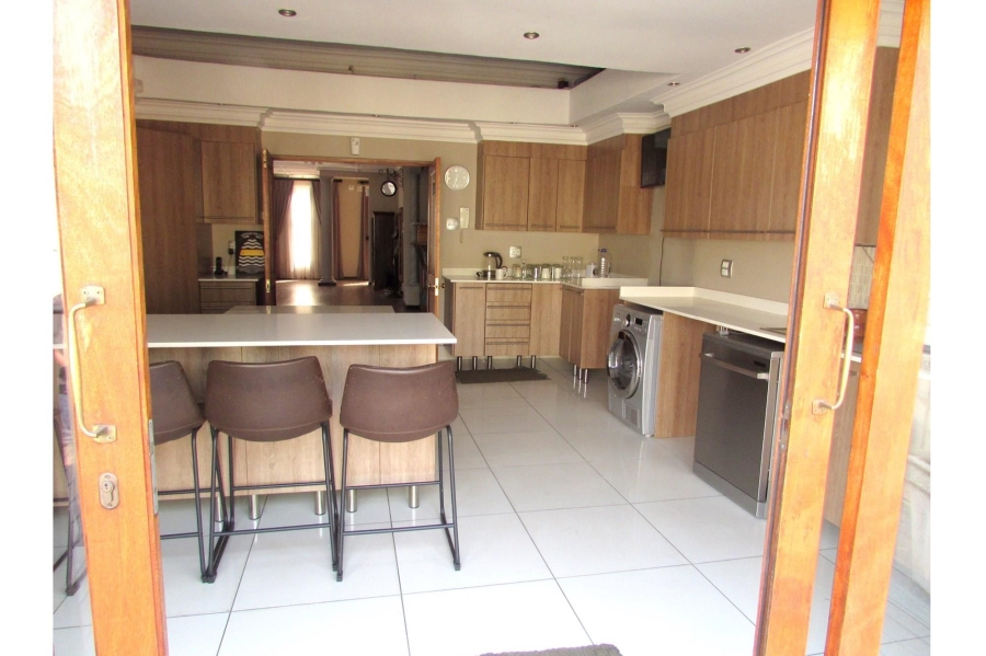 4 Bedroom Property for Sale in Kensington Gauteng