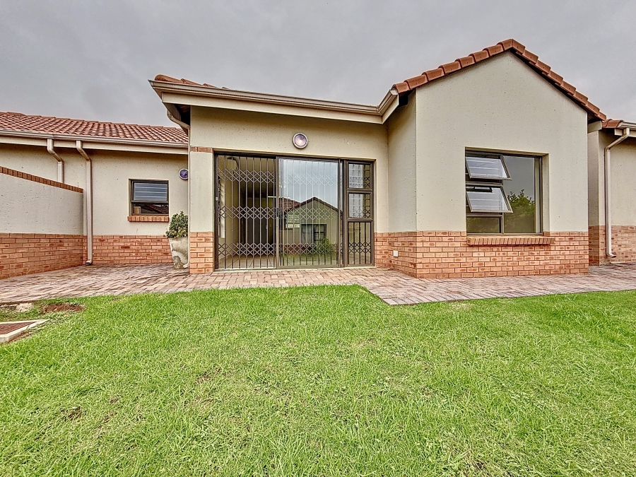 To Let 2 Bedroom Property for Rent in The Retreat Gauteng