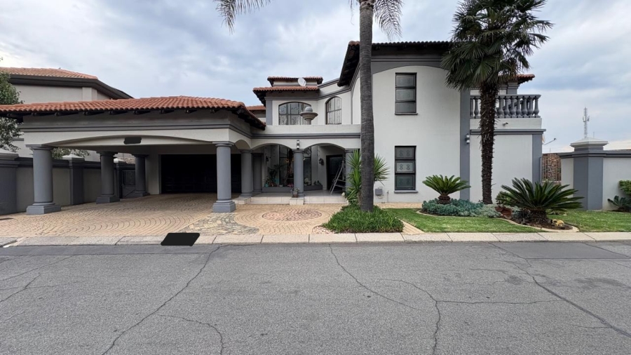 5 Bedroom Property for Sale in Beyers Park Gauteng