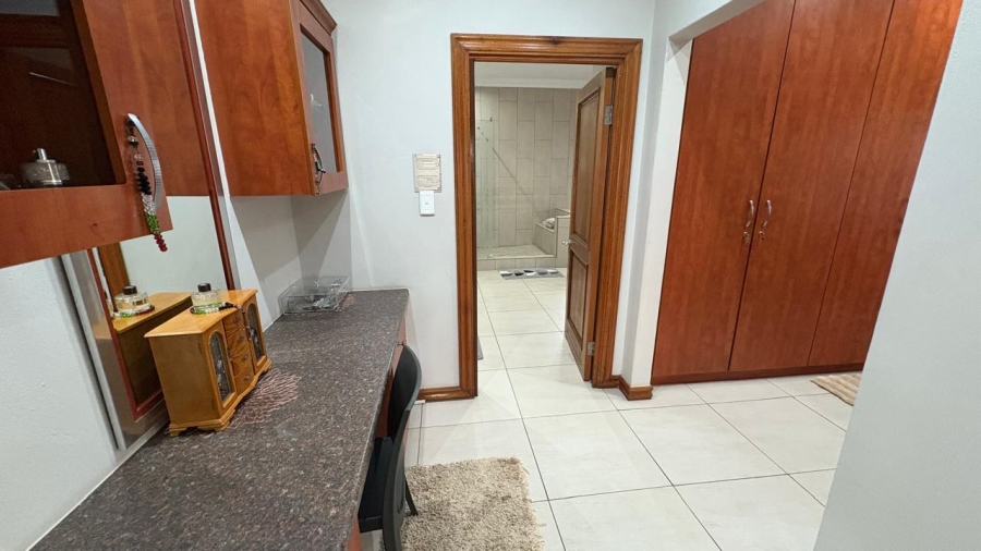 5 Bedroom Property for Sale in Beyers Park Gauteng