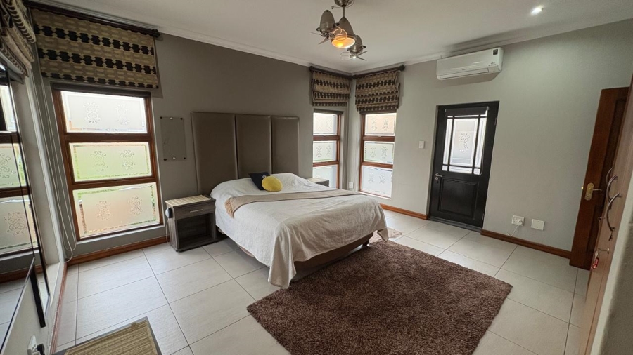 5 Bedroom Property for Sale in Beyers Park Gauteng