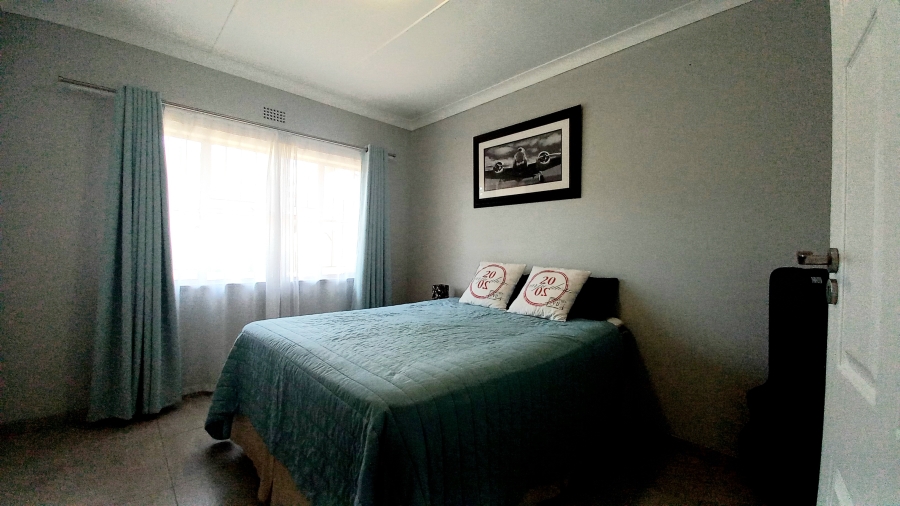 5 Bedroom Property for Sale in Libradene Gauteng