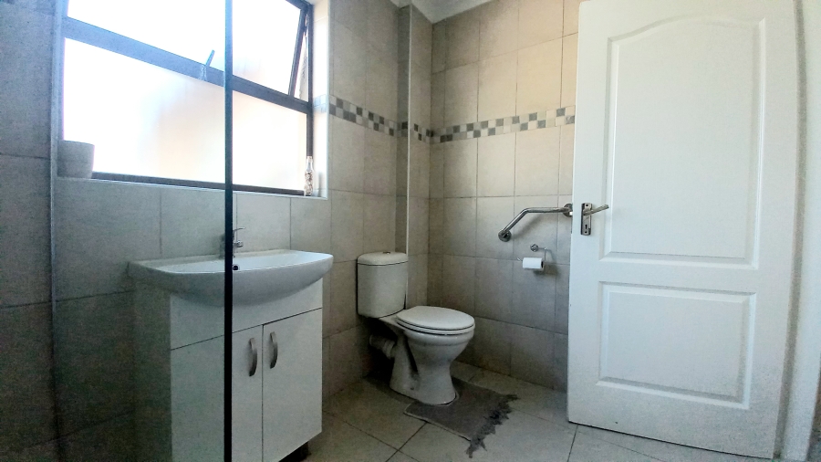 5 Bedroom Property for Sale in Libradene Gauteng