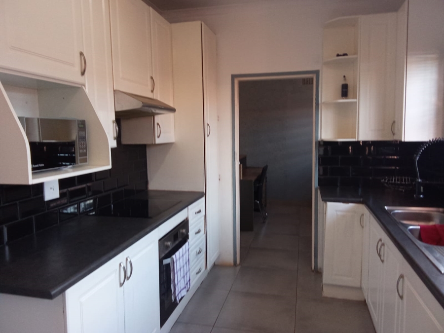 3 Bedroom Property for Sale in Witpoortjie Gauteng