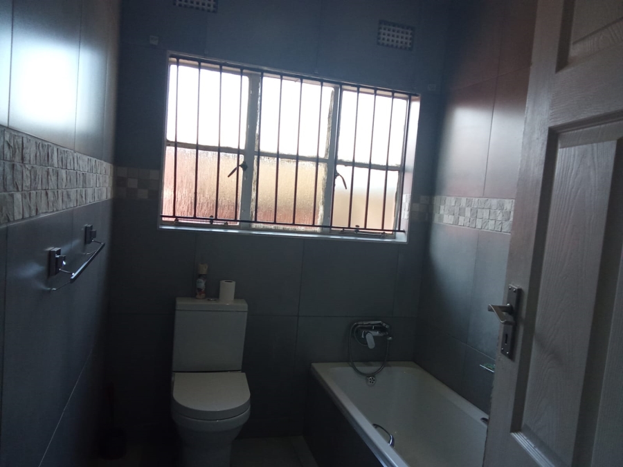 3 Bedroom Property for Sale in Witpoortjie Gauteng