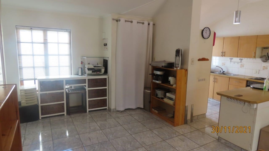 1 Bedroom Property for Sale in Bryanston Gauteng