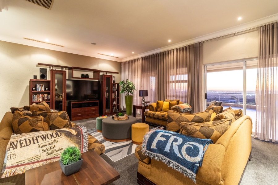 5 Bedroom Property for Sale in Cornwall Hill Gauteng