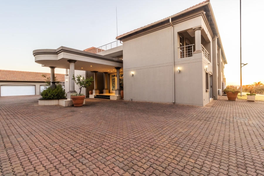 5 Bedroom Property for Sale in Cornwall Hill Gauteng