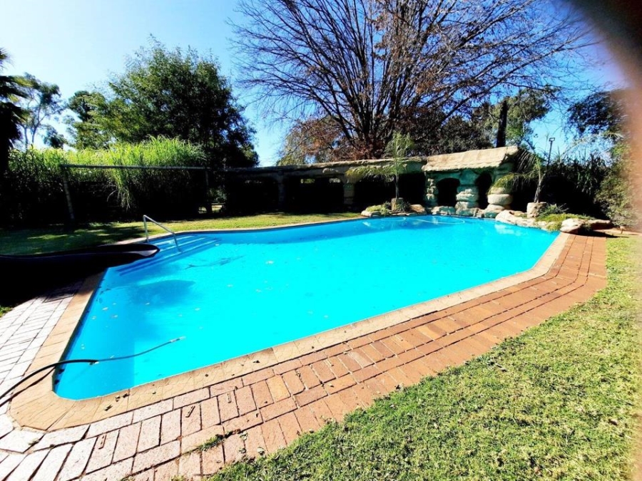 9 Bedroom Property for Sale in Chancliff A H Gauteng