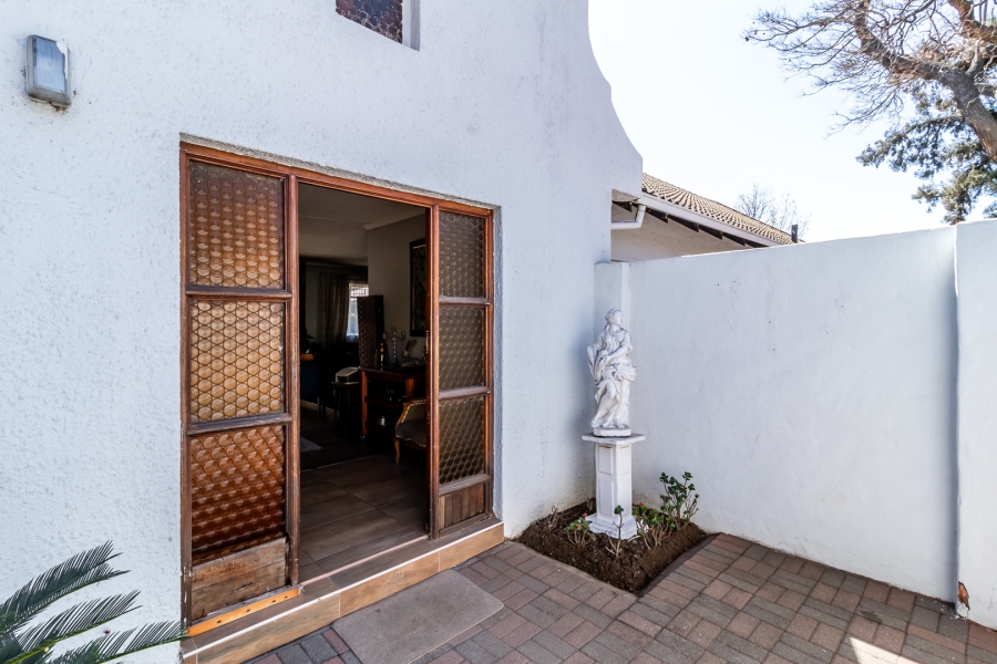 3 Bedroom Property for Sale in Rietfontein Gauteng