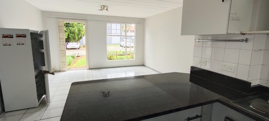 2 Bedroom Property for Sale in Verwoerdpark Gauteng