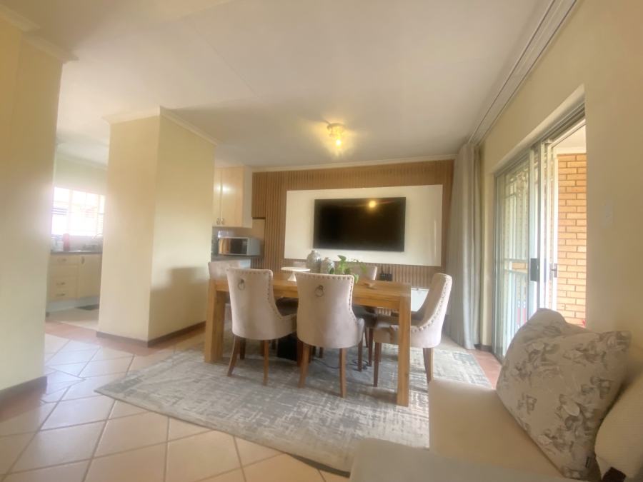 2 Bedroom Property for Sale in Mooikloof Ridge Gauteng