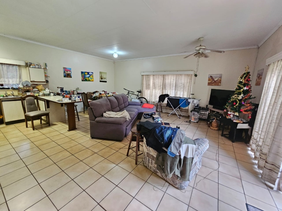 5 Bedroom Property for Sale in Magalieskruin Gauteng