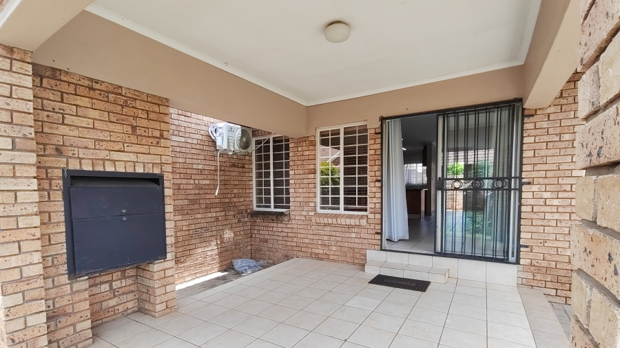 3 Bedroom Property for Sale in Annlin Gauteng