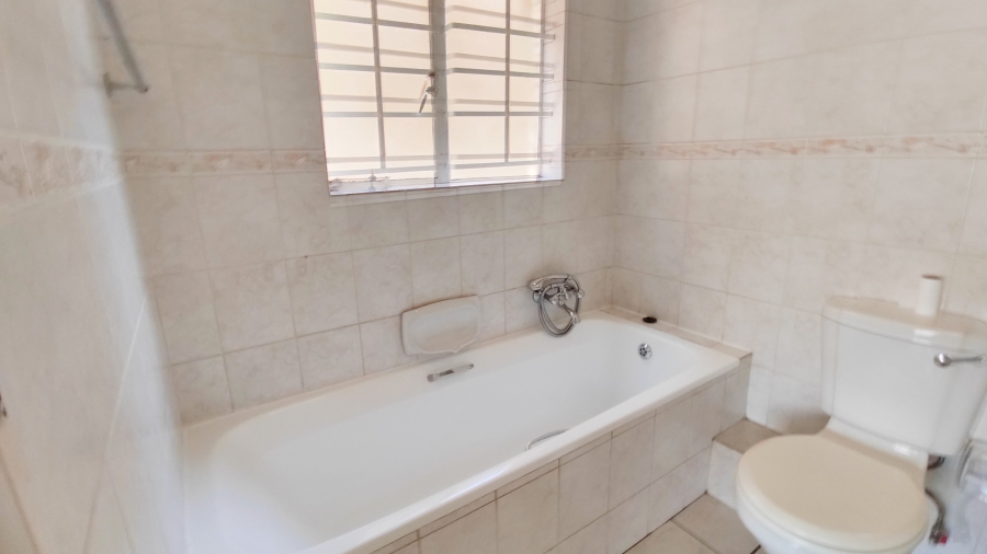 3 Bedroom Property for Sale in Annlin Gauteng