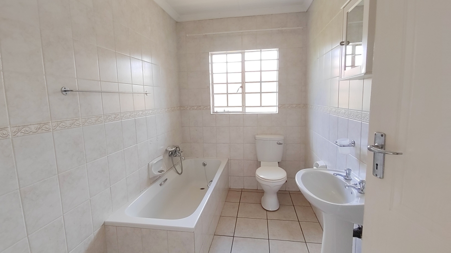 3 Bedroom Property for Sale in Annlin Gauteng