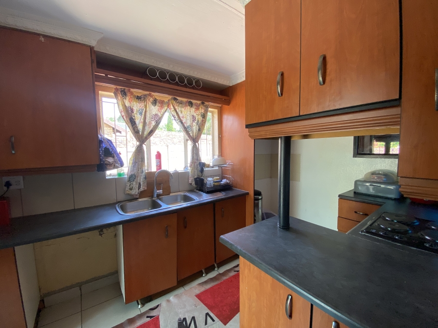 To Let 2 Bedroom Property for Rent in Country View Gauteng