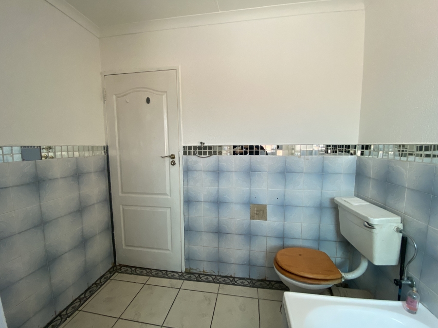 To Let 2 Bedroom Property for Rent in Country View Gauteng