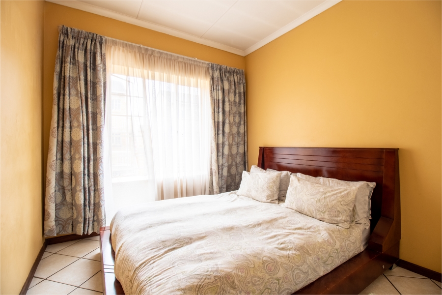 2 Bedroom Property for Sale in Monavoni Gauteng