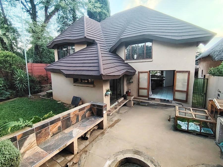 4 Bedroom Property for Sale in Eldoraigne Gauteng