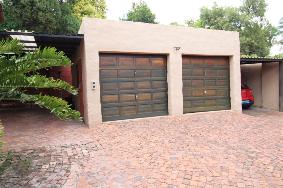 4 Bedroom Property for Sale in Eldoraigne Gauteng