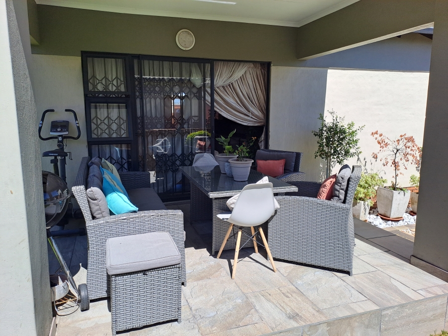 3 Bedroom Property for Sale in The Reeds Gauteng