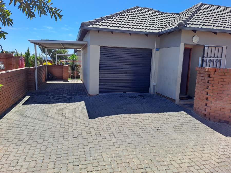 3 Bedroom Property for Sale in The Reeds Gauteng