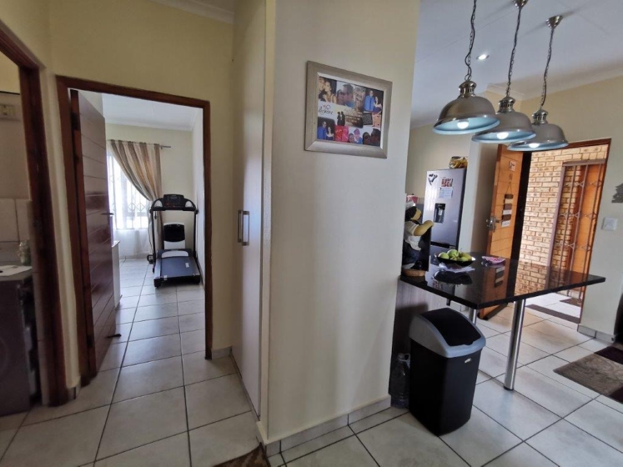 2 Bedroom Property for Sale in South Crest Gauteng