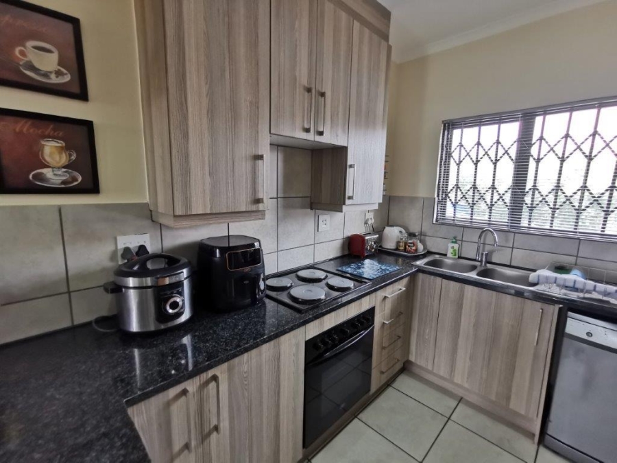 2 Bedroom Property for Sale in South Crest Gauteng