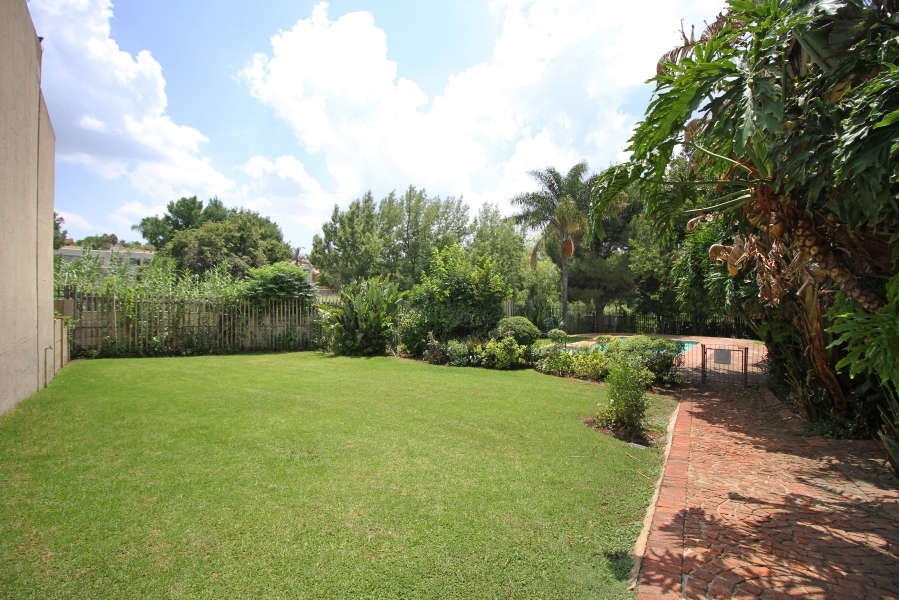 2 Bedroom Property for Sale in Weltevreden Park Gauteng