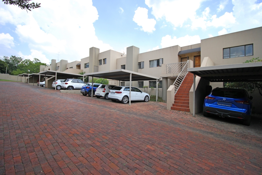 2 Bedroom Property for Sale in Weltevreden Park Gauteng