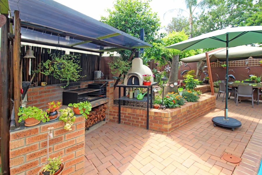 3 Bedroom Property for Sale in Sunninghill Gauteng