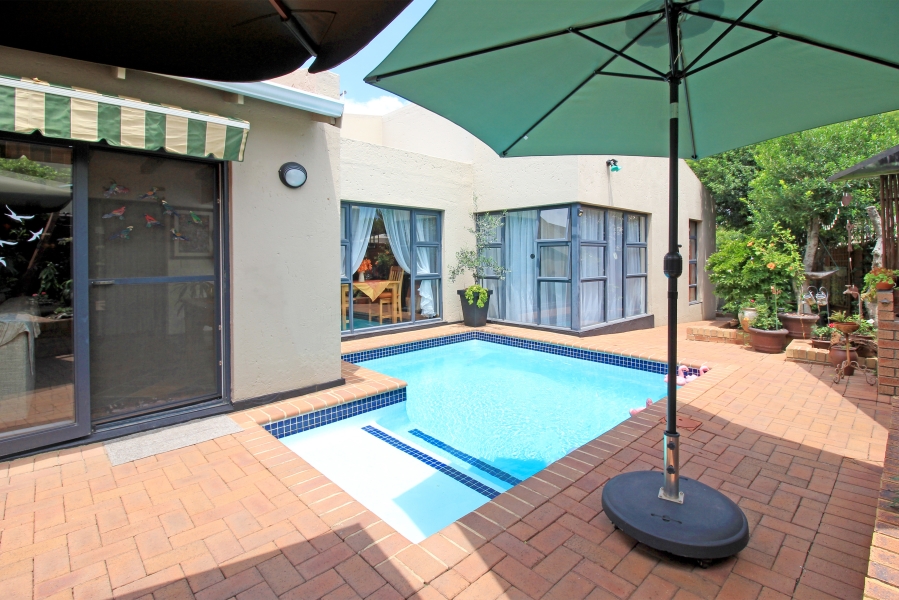 3 Bedroom Property for Sale in Sunninghill Gauteng