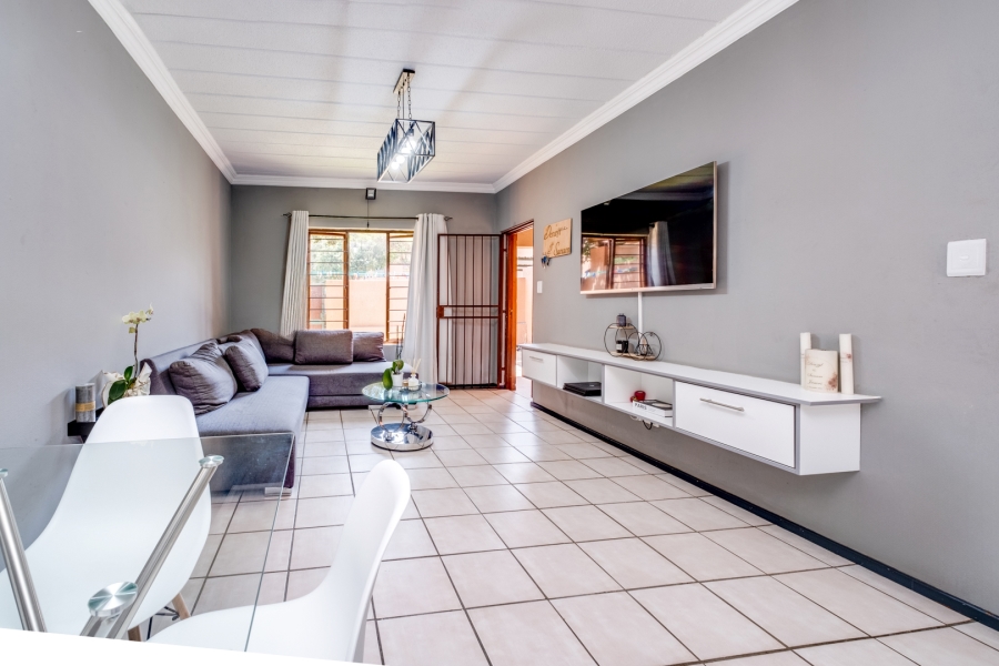 1 Bedroom Property for Sale in Sunninghill Gauteng