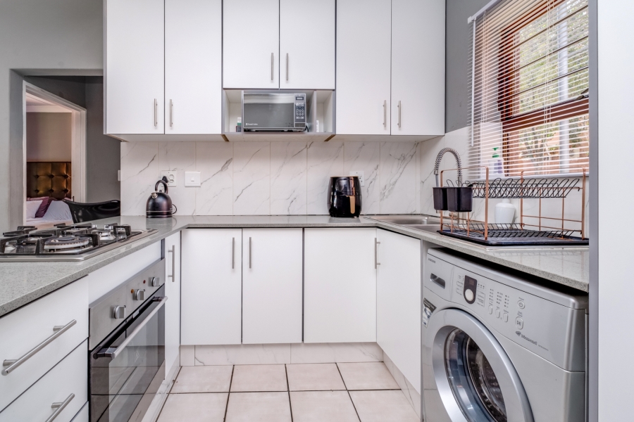 1 Bedroom Property for Sale in Sunninghill Gauteng