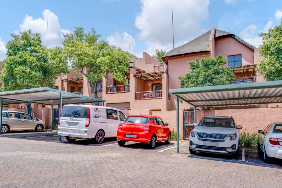 1 Bedroom Property for Sale in Sunninghill Gauteng
