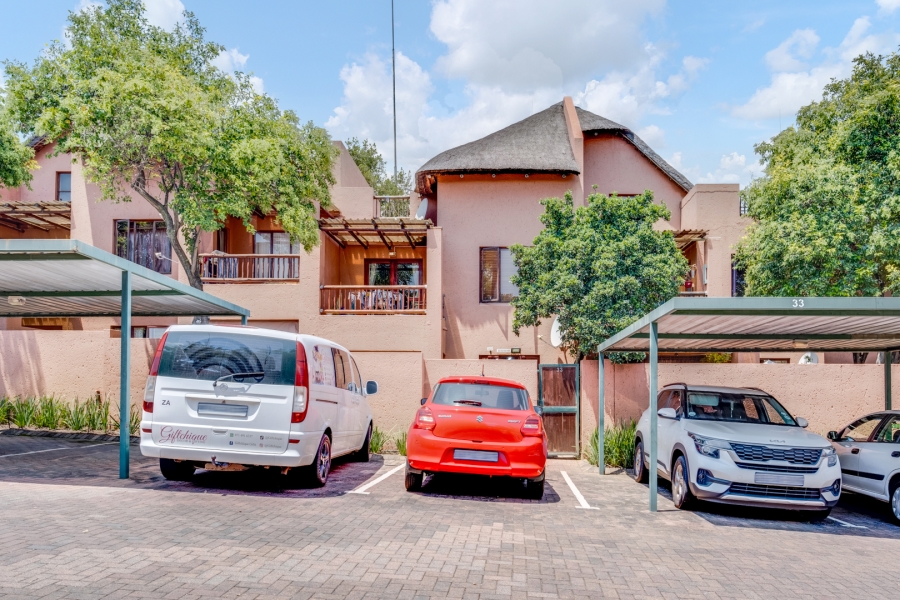 1 Bedroom Property for Sale in Sunninghill Gauteng
