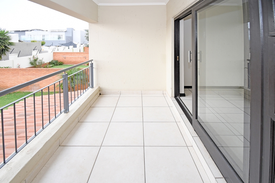 2 Bedroom Property for Sale in Greenstone Hill Gauteng