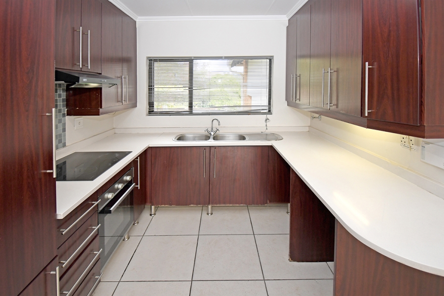 2 Bedroom Property for Sale in Greenstone Hill Gauteng