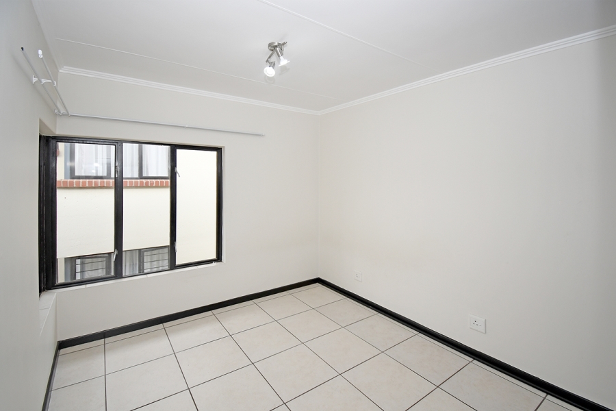 2 Bedroom Property for Sale in Greenstone Hill Gauteng