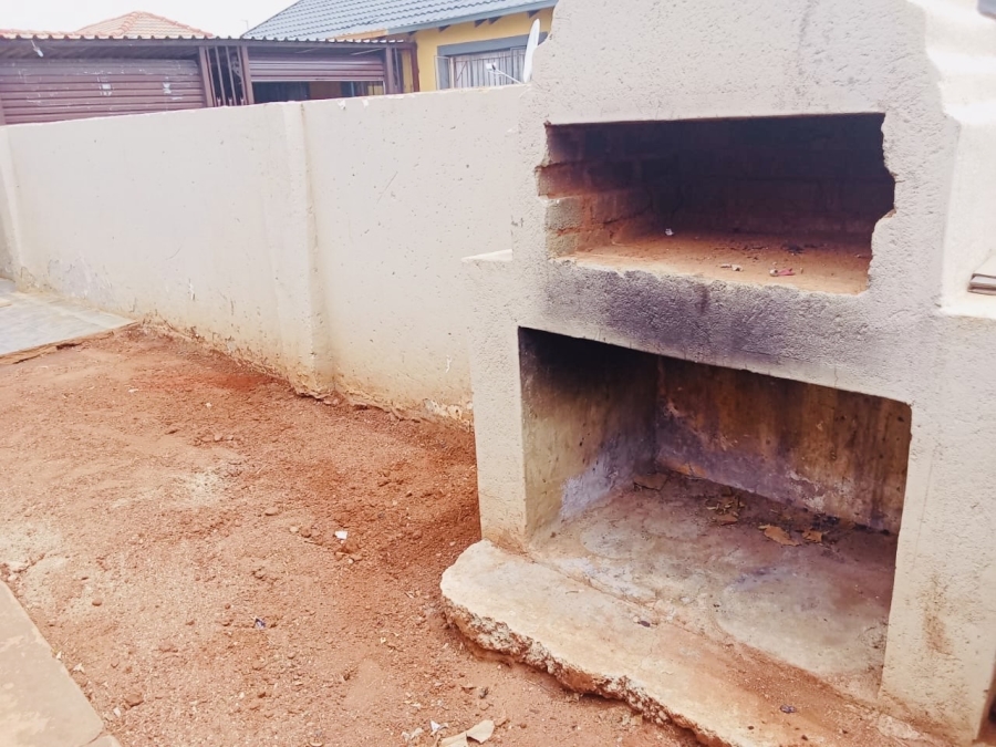 4 Bedroom Property for Sale in The Orchards Gauteng