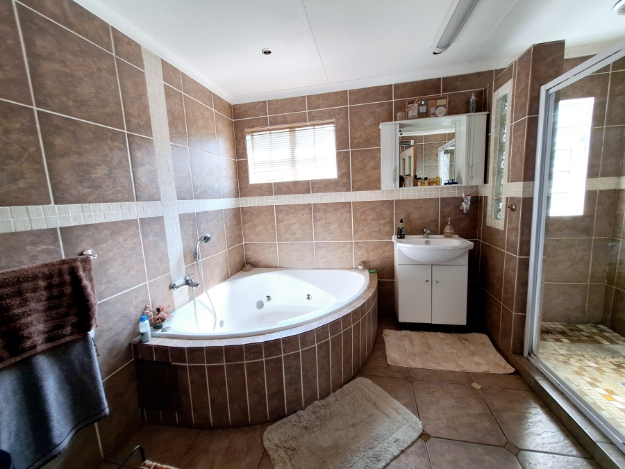 3 Bedroom Property for Sale in Wonderboom South Gauteng