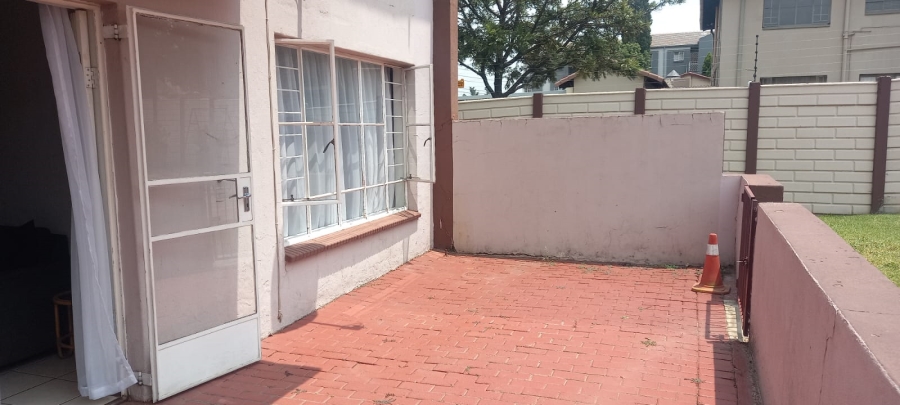 2 Bedroom Property for Sale in Verwoerdpark Gauteng