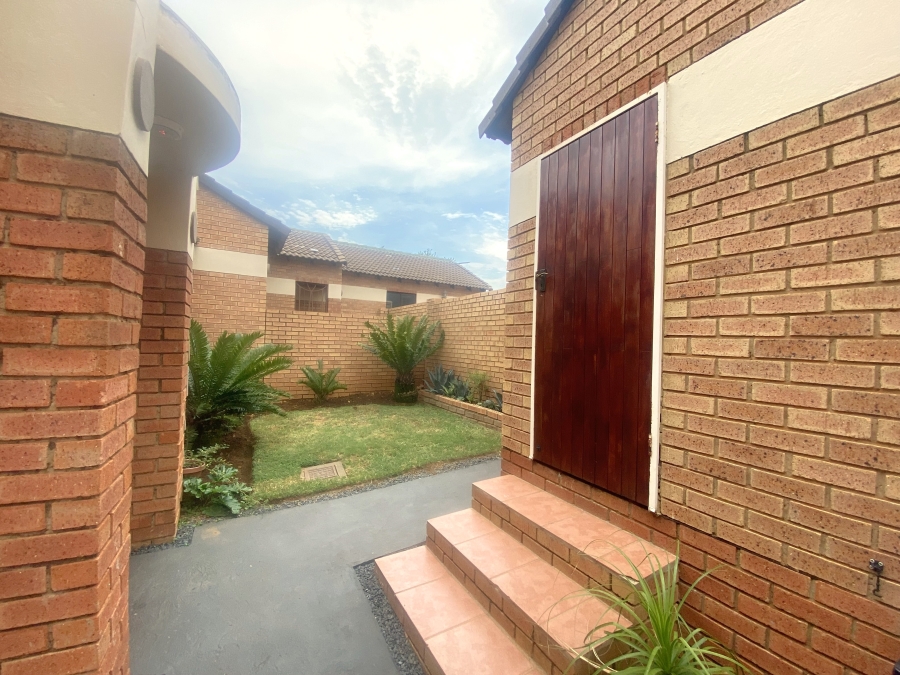 3 Bedroom Property for Sale in Mooikloof Ridge Gauteng