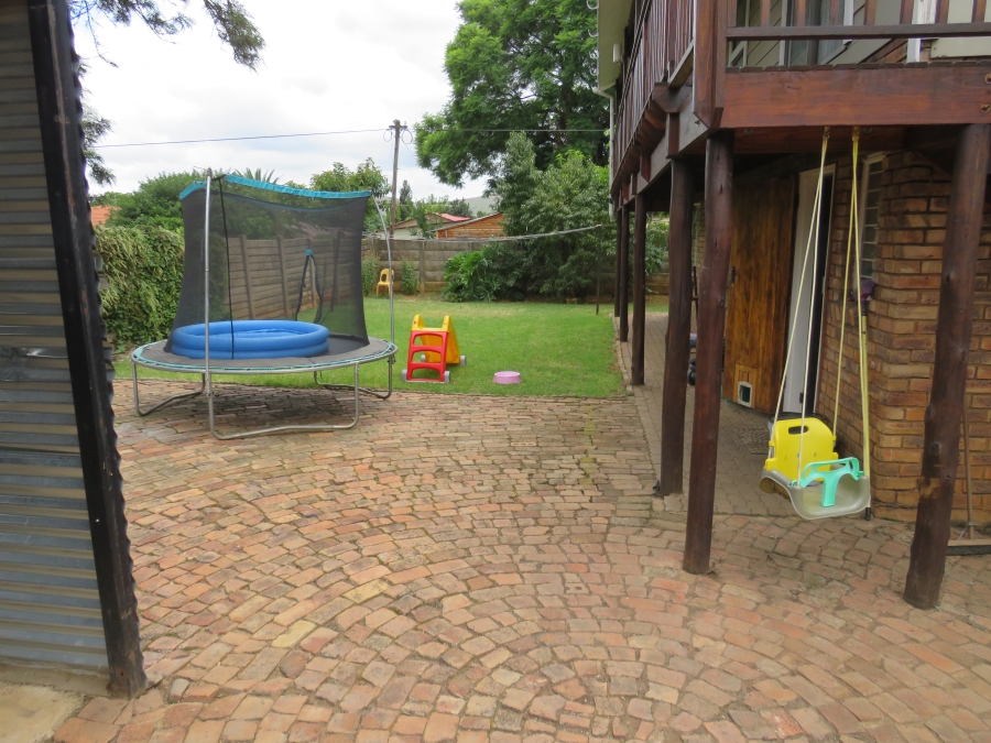 6 Bedroom Property for Sale in Claremont Gauteng