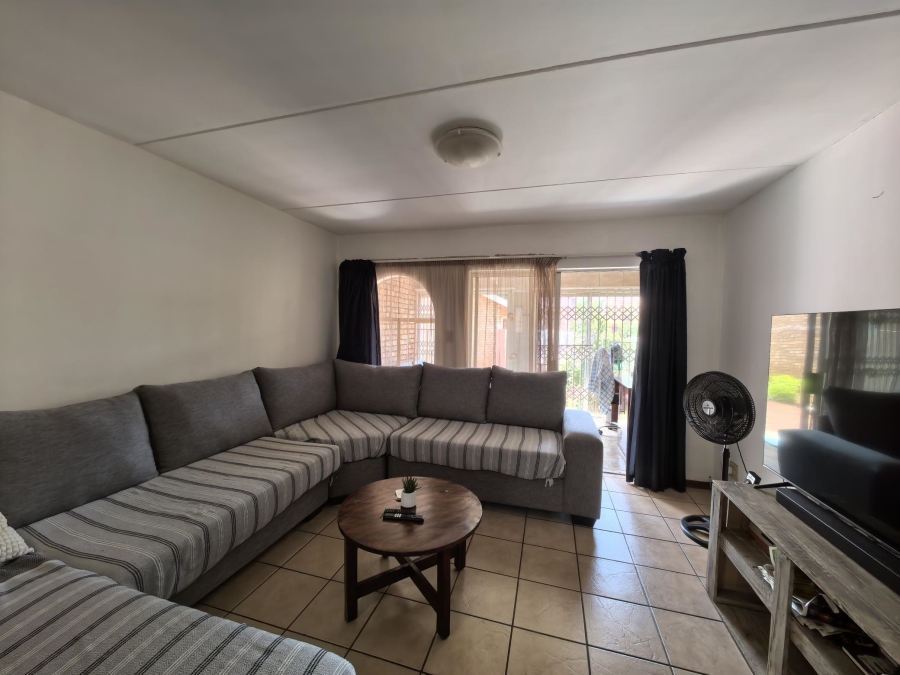 To Let 2 Bedroom Property for Rent in Doornpoort Gauteng