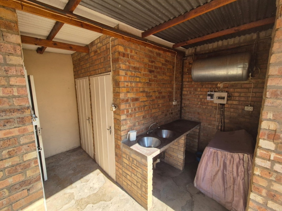 8 Bedroom Property for Sale in Pretoria North Gauteng