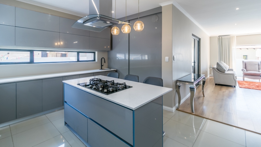 To Let 5 Bedroom Property for Rent in Sagewood Gauteng