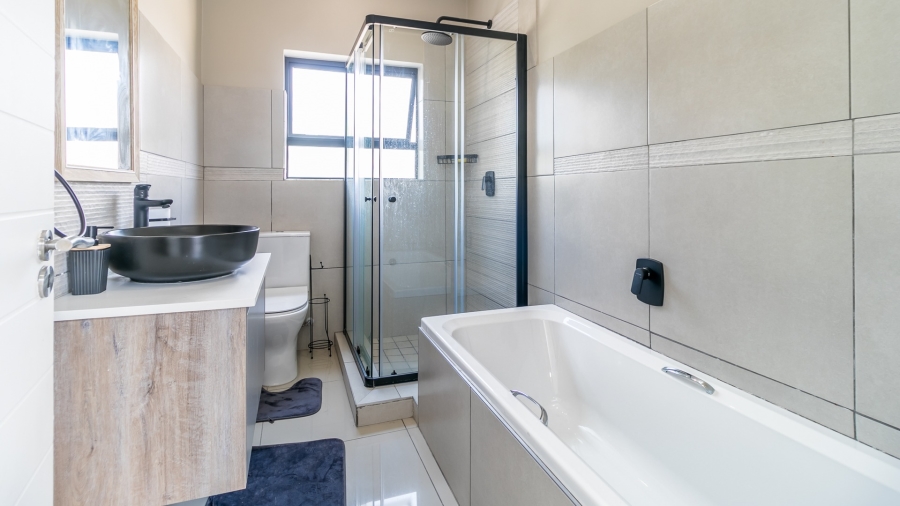 To Let 5 Bedroom Property for Rent in Sagewood Gauteng