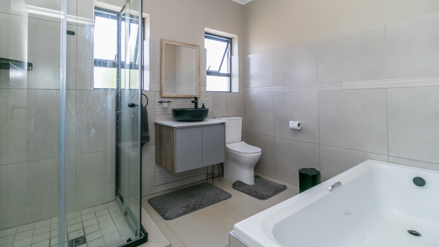 To Let 5 Bedroom Property for Rent in Sagewood Gauteng